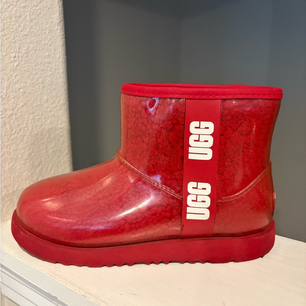 UGG Big Kids Classic Clear Mini II Rain Boot Samba Red Big Kid Size 5/Women 6.5 - Picture 2 of 9